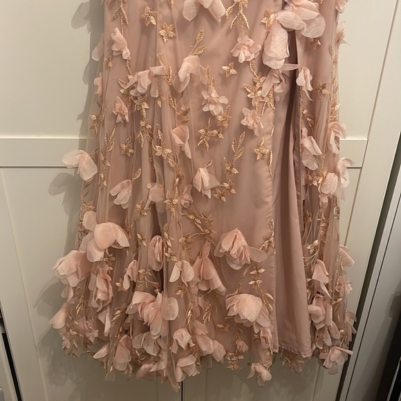 Marchesa Notte 3D flower dress - Picture 12 of 12